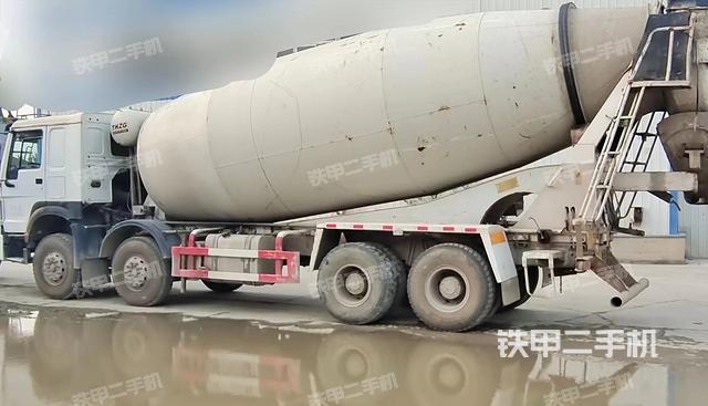 鸿达建工HDT5250GJB5搅拌运输车