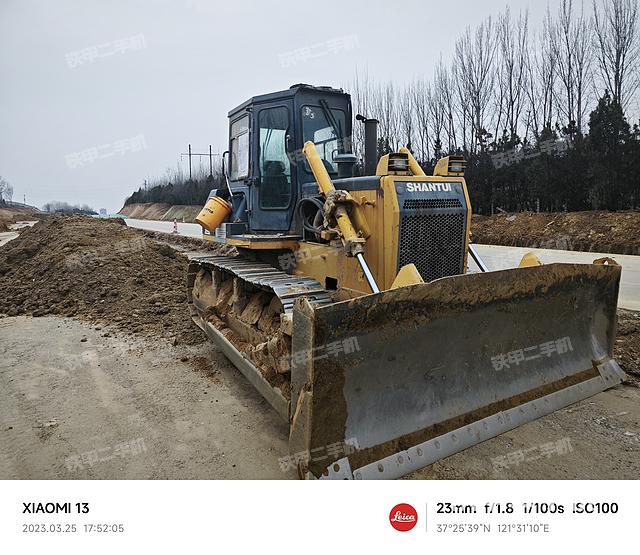 山推SD13标准型推土机