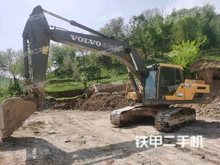 沃爾沃EC250D挖掘機實拍圖片