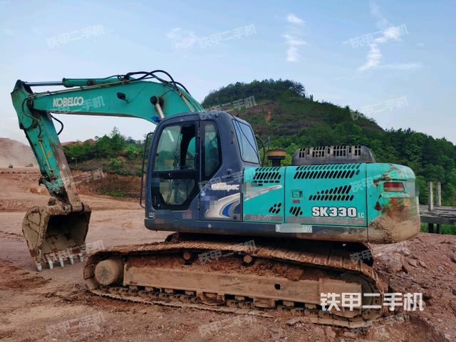 神钢SK260LC-8挖掘机