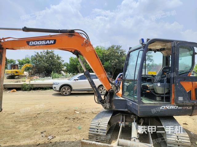 斗山DX60-9C挖掘机