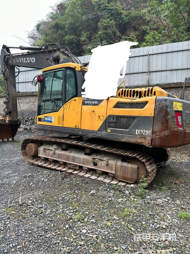 沃尔沃EC220D挖掘机