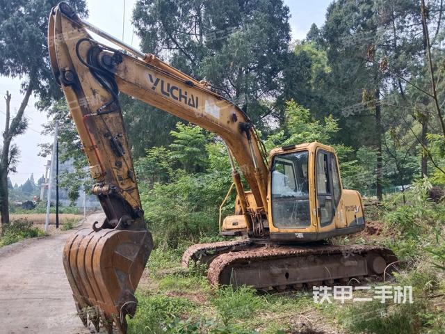 玉柴YC135-8挖掘机