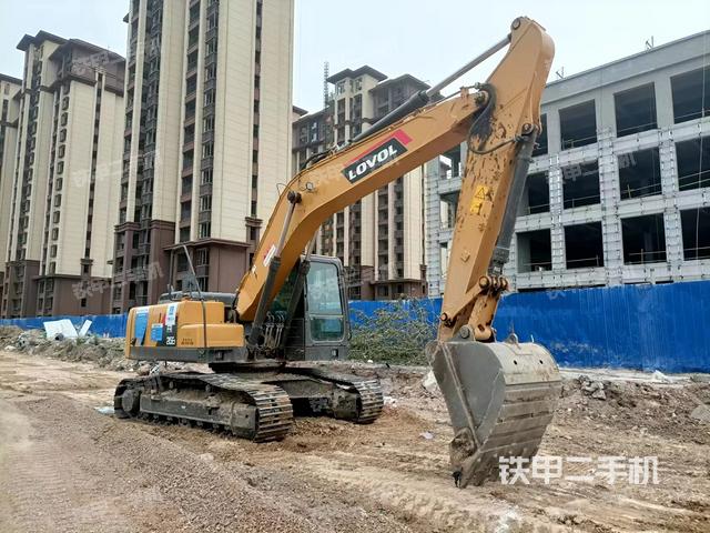 雷沃重工FR215E2挖掘机