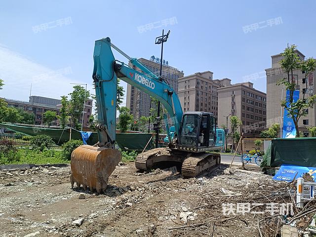 神钢SK210LC-10挖掘机
