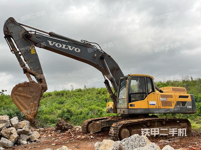 沃尔沃EC380DL挖掘机