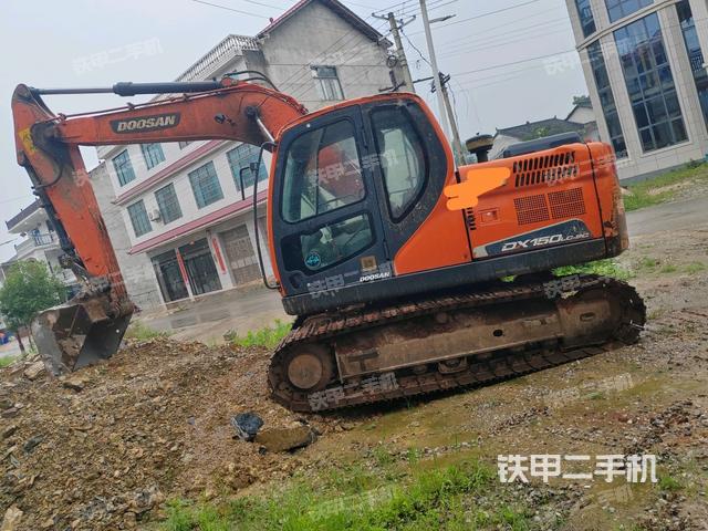 斗山DX130-9C挖掘机
