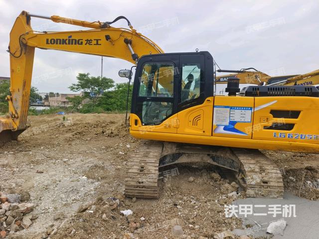 龙工LG6205E挖掘机