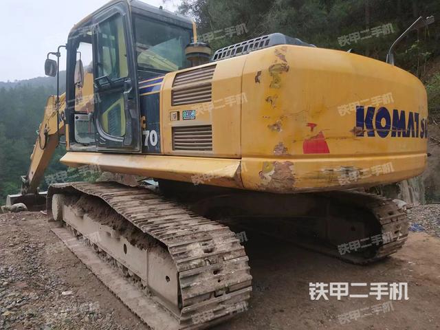 小松PC240LC-8M0挖掘机