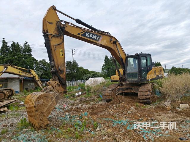 三一重工SY205C挖掘机