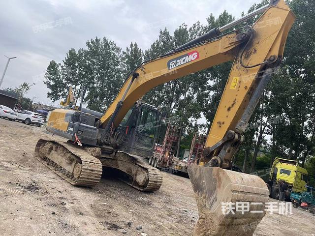 徐工XE215DA挖掘机