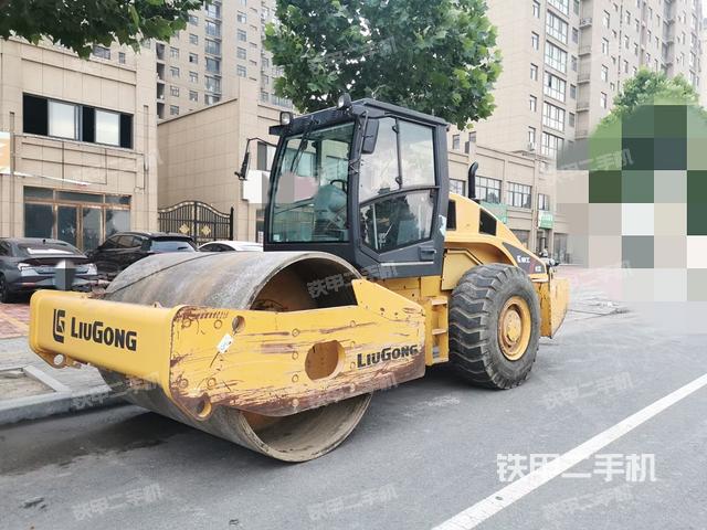 柳工CLG6122压路机
