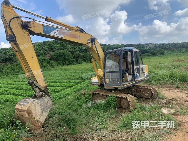 神钢SK120-3挖掘机