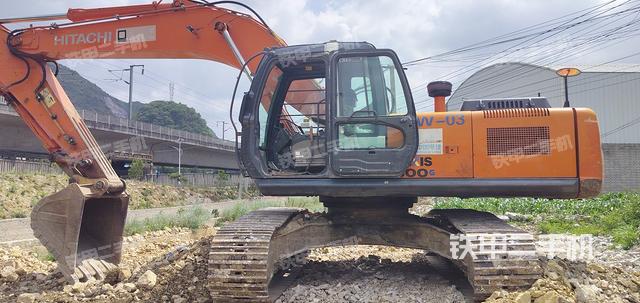 日立ZX260LCH-3G挖掘机