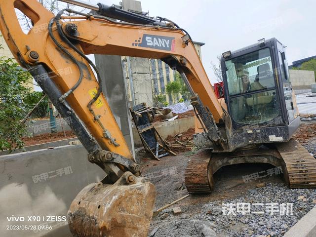 三一重工SY55C挖掘机