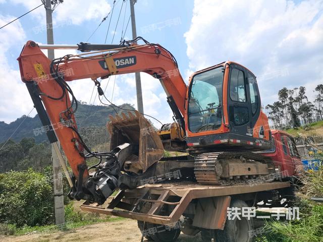 斗山DX75-9CN PLUS挖掘机