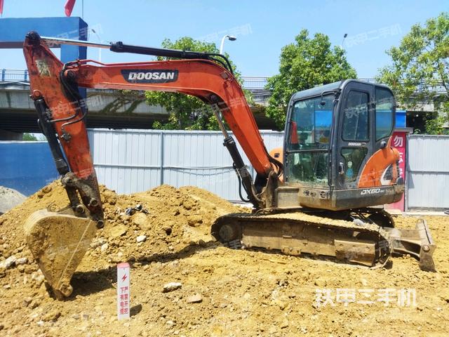 斗山DX60-9C GOLD挖掘机