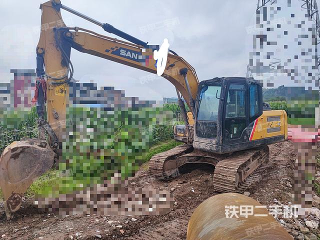 三一重工SY135C挖掘机