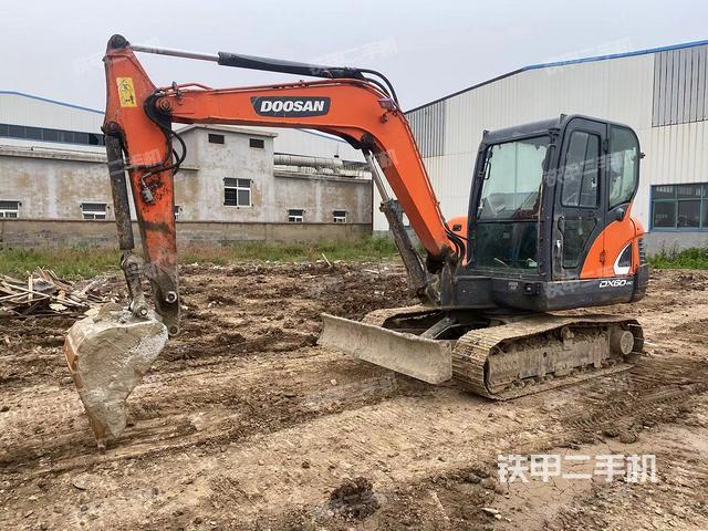 斗山DX55-9C挖掘机