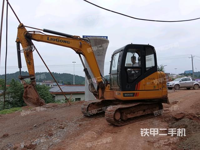 柳工CLG9055E挖掘机