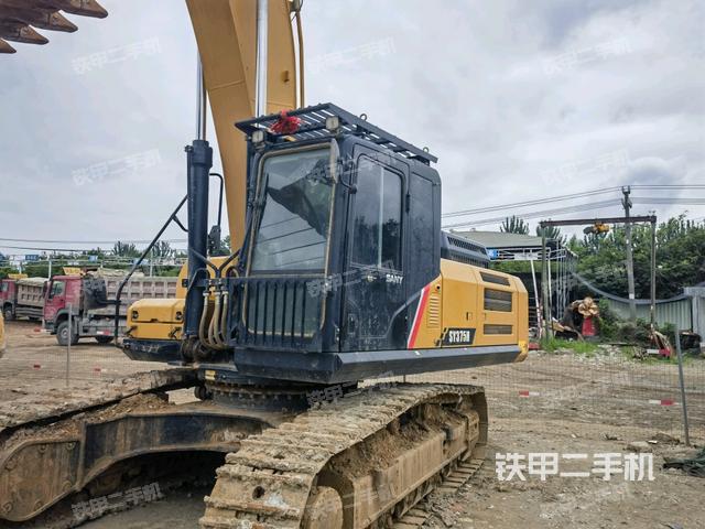 三一重工SY375H挖掘机