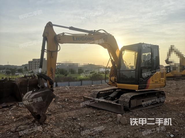 柳工CLG9075E挖掘机