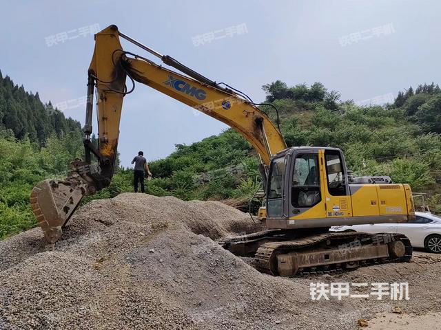 徐工XE215C挖掘机