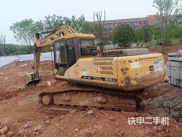 三一重工SY215C挖掘机