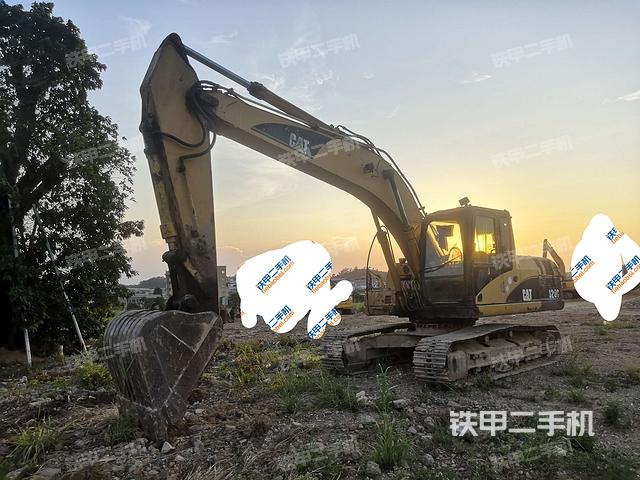 卡特彼勒320C挖掘机