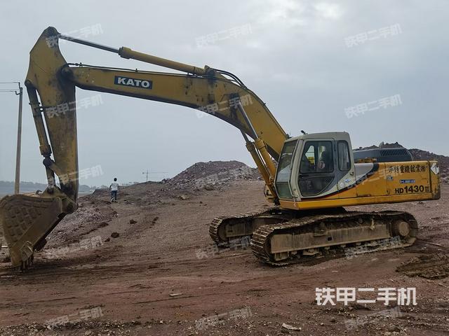 加藤HD1430III挖掘机