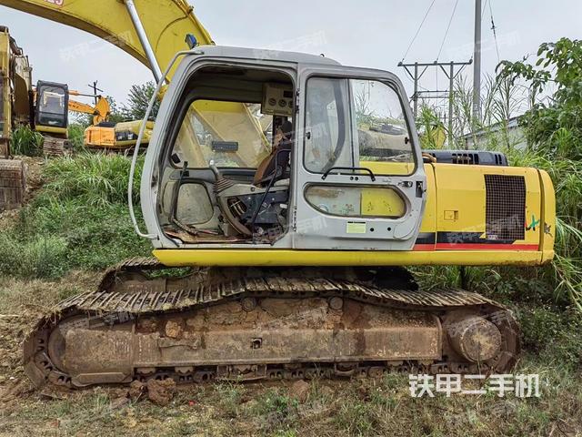 住友SH200-3挖掘机