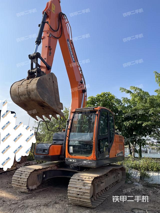 斗山DX150LC-9CN挖掘机