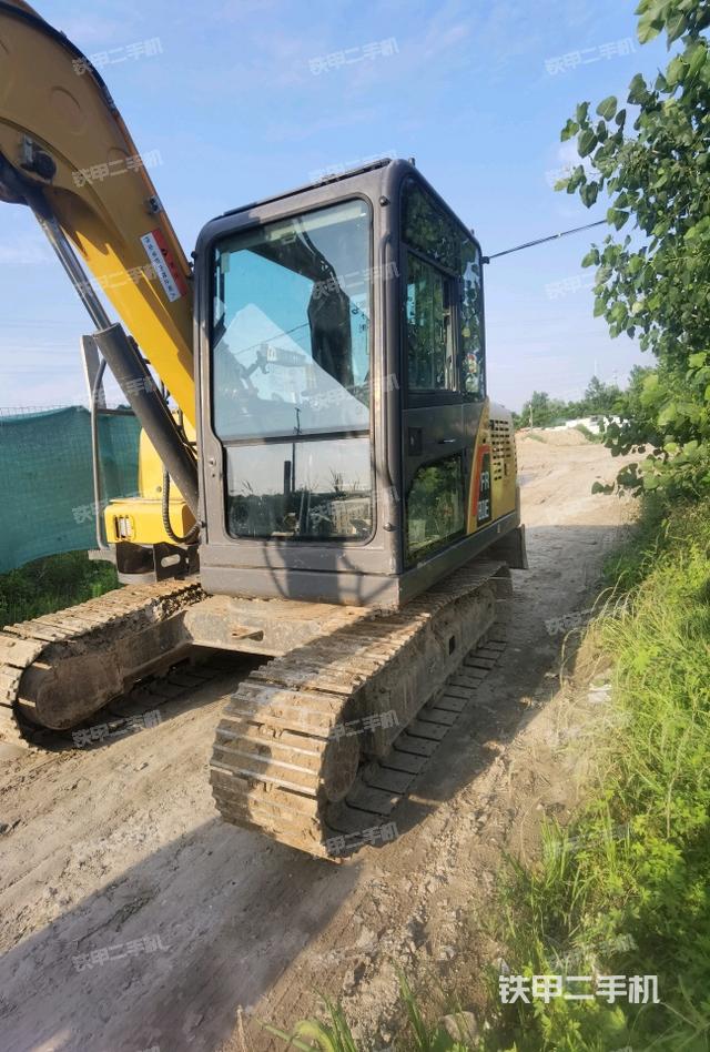 雷沃重工FR75E挖掘机