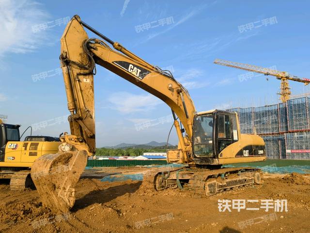 卡特彼勒320C挖掘机
