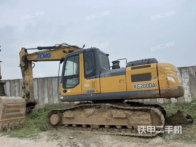 徐工XE200DA挖掘机