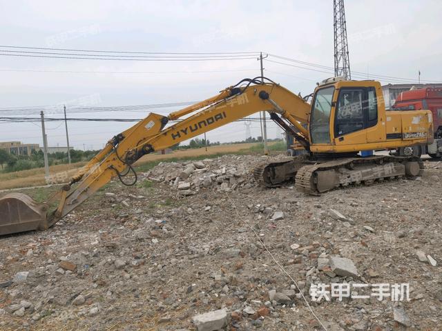 现代R215-7挖掘机