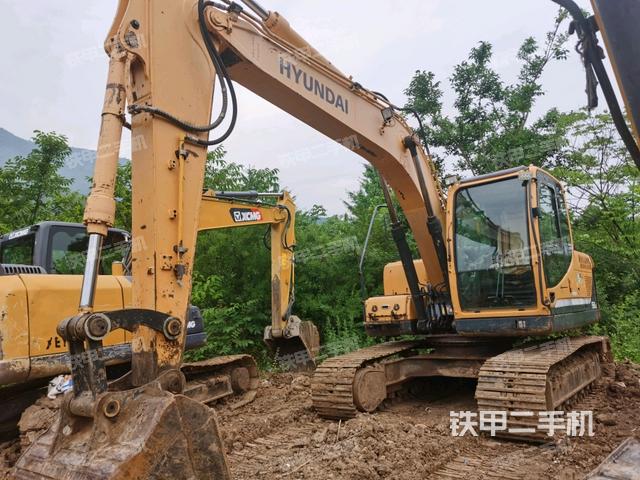 现代R150LC-9挖掘机