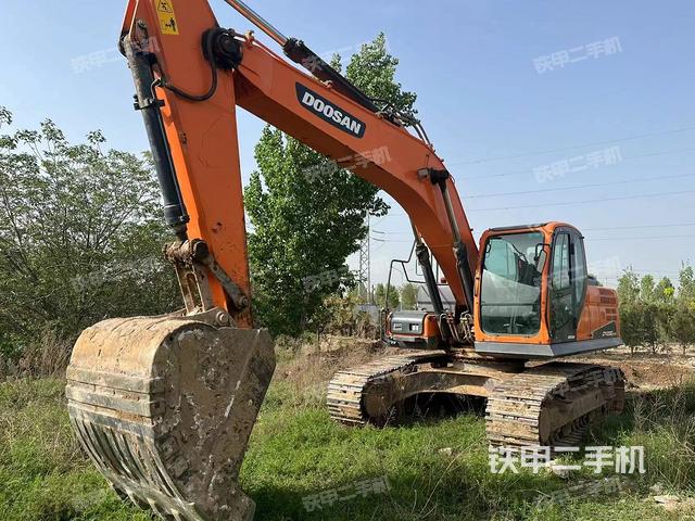 斗山DX230LC-9C挖掘机