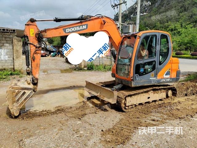 斗山DX75-9C挖掘机