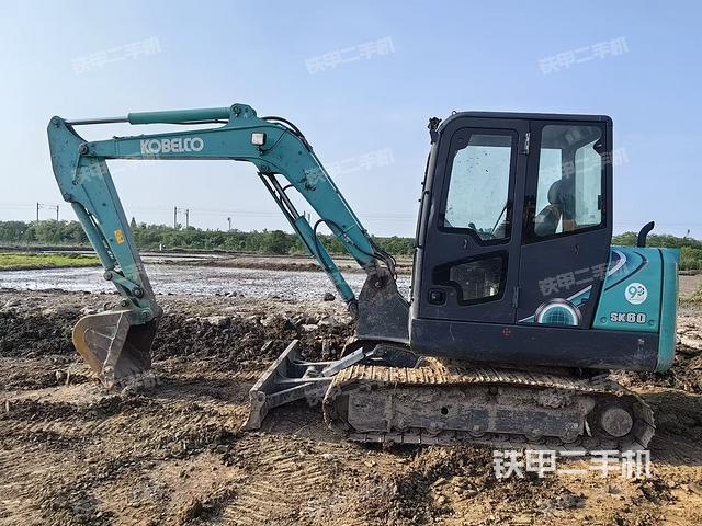 神钢SK60-10挖掘机