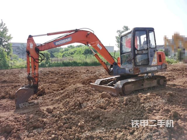 斗山DH55-V挖掘机