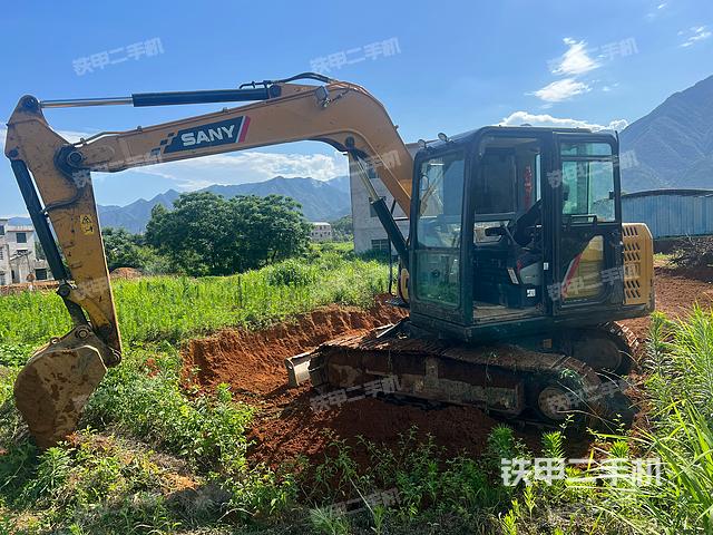 三一重工SY75C挖掘机