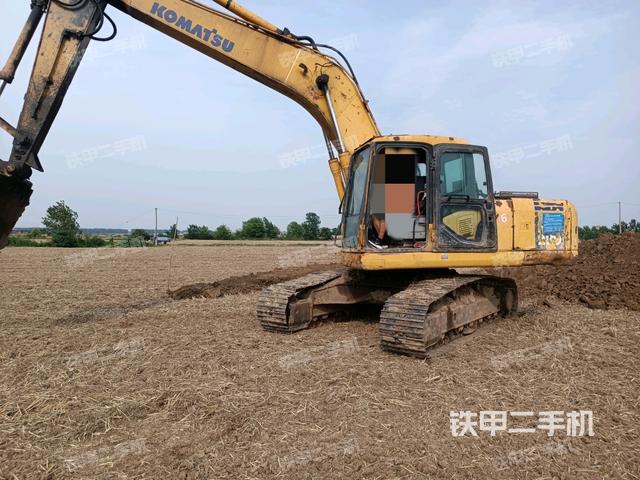 小松PC200-7挖掘机
