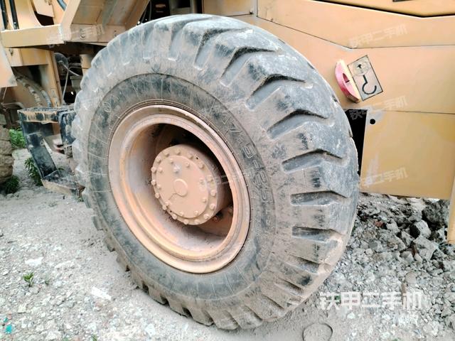 右后轮（行走机构）