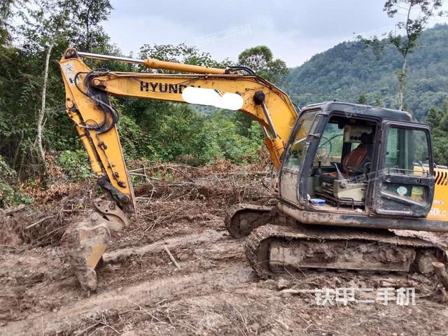 现代R110-7挖掘机