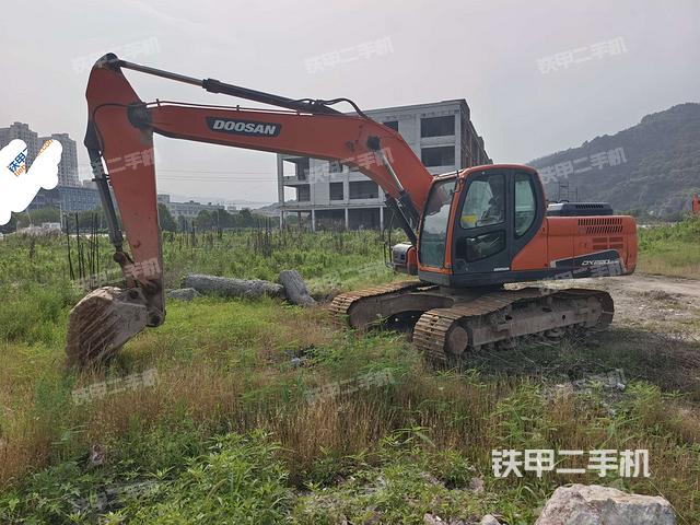 斗山DX220LC-9C挖掘机