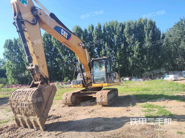 卡特彼勒320D2液压挖掘机