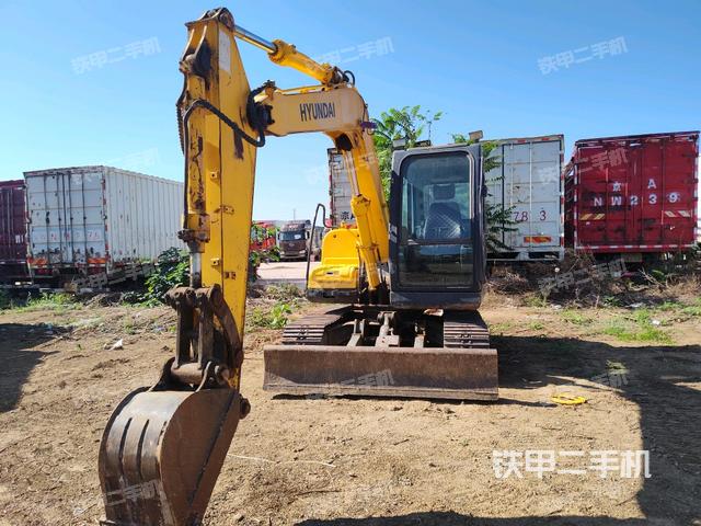 现代R80-7挖掘机