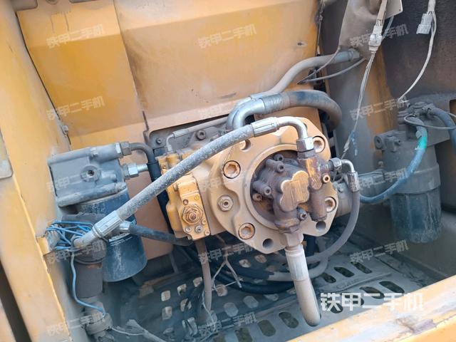 液壓泵斜45?左（大件艙室）