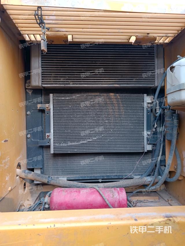 散熱器正面（大件艙室）